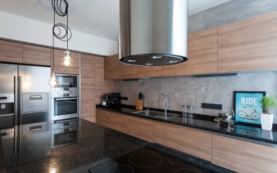 Кухня из ЛДСП EGGER угловая коричневая