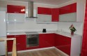 Красная кухня из пластика
