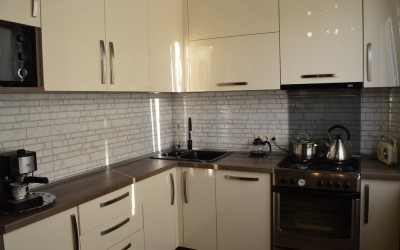 Кухня в светлых тонах